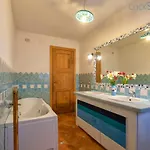 Josephine Con Piscina E Parco Per 8 Ospiti Villa
