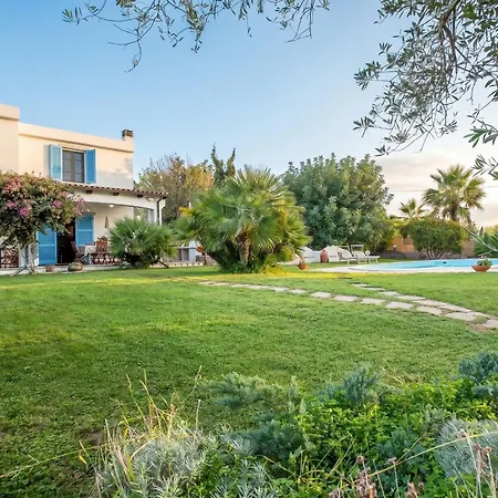 Josephine Con Piscina E Parco Per 8 Ospiti Villa *