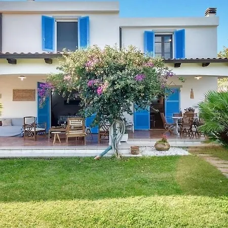 Josephine Con Piscina E Parco Per 8 Ospiti *