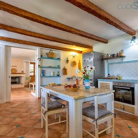 Josephine Con Piscina E Parco Per 8 Ospiti * Alghero