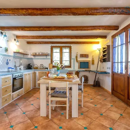 Josephine Con Piscina E Parco Per 8 Ospiti * Alguer