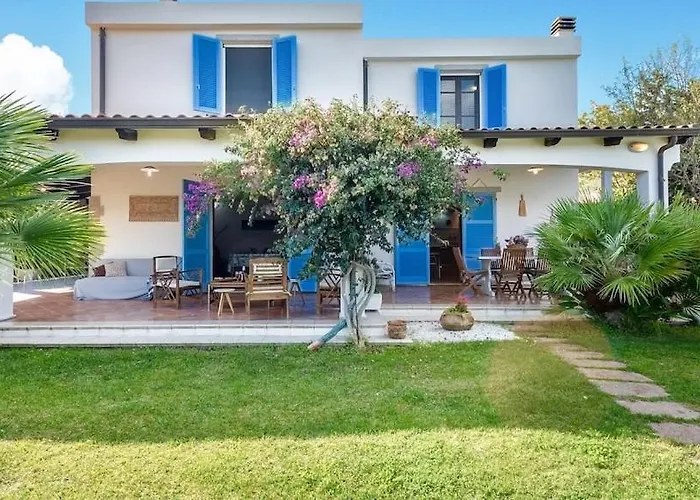 Josephine Con Piscina E Parco Per 8 Ospiti *