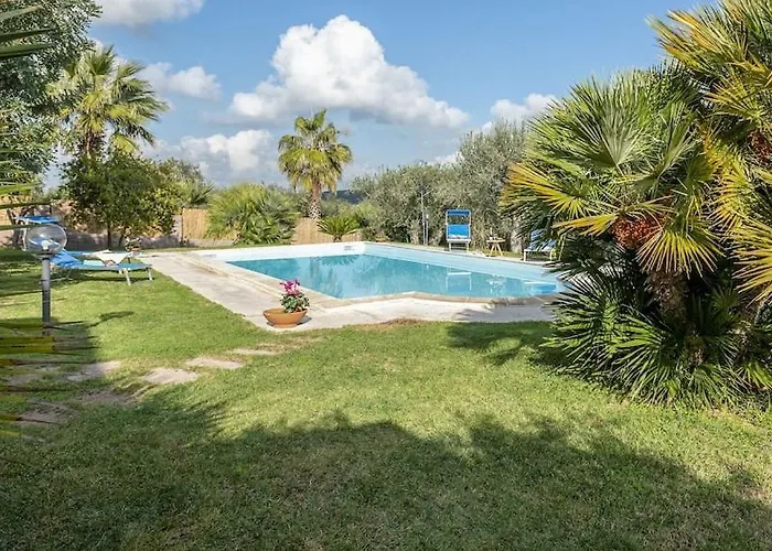 Josephine Con Piscina E Parco Per 8 Ospiti Вилла