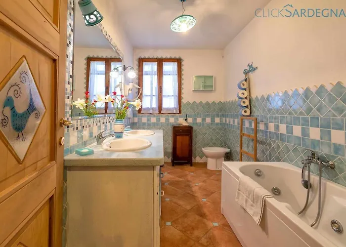 Josephine Con Piscina E Parco Per 8 Ospiti *