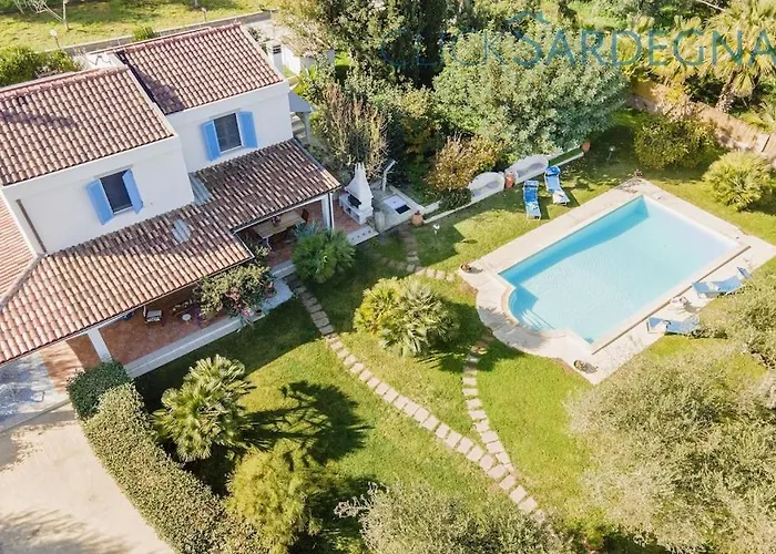 Josephine Con Piscina E Parco Per 8 Ospiti *