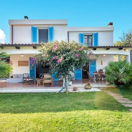 Josephine Con Piscina E Parco Per 8 Ospiti Alghero